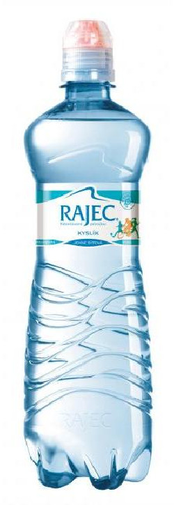 Pramenitá voda Rajec jemne sýtená kyslíkom 8 x 0,75 ℓ