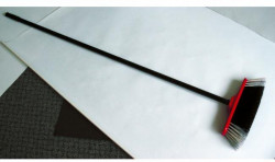 Zmeták s rúčkou Cedric RIO červený