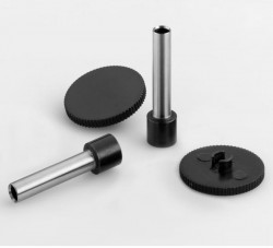 Súprava 2 náhradných nožov a 8 podložiek k dierovačke Novus B 2200